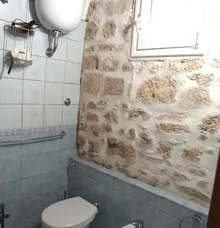 Palazzo Saraceno Apartments-antico Rifugio Apartment