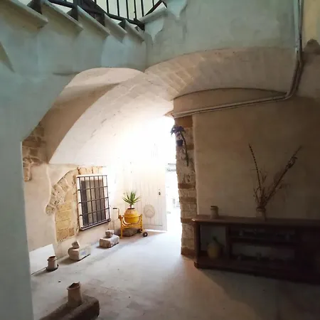 Palazzo Saraceno Apartments-antico Rifugio * Taranto